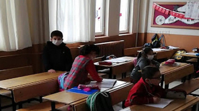 Kırıklı İlköğretim Okulunda  Öğrenciler Ders Başı Yaptı