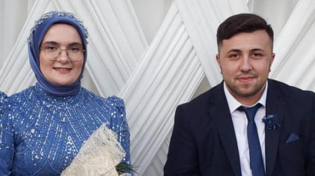 Barış Özdemir & Esra Cin Çiftinin Düğününe Davetlisiniz