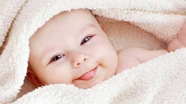 Ahmet & Emine Çiftinin Erkek Çocuğu Oldu