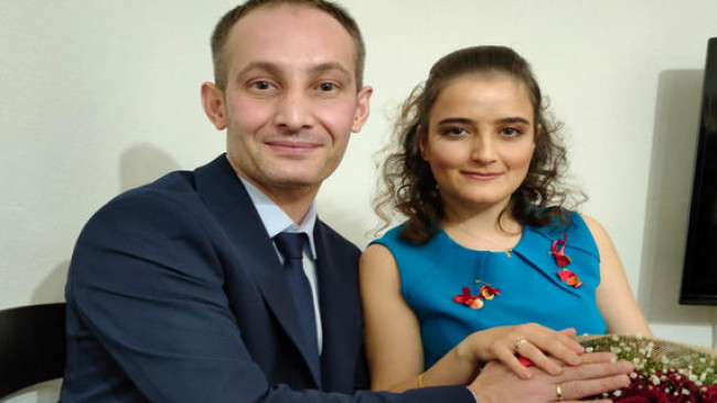 Alper & Tuğçe Çifti Nişanlandı