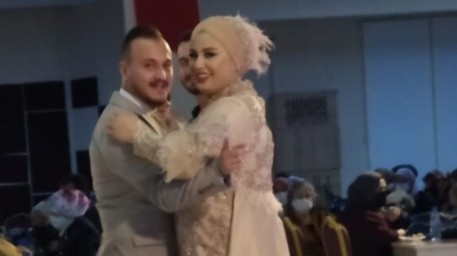 Mustafa & Yasemin Çiftinin Düğününe Davetlisiniz